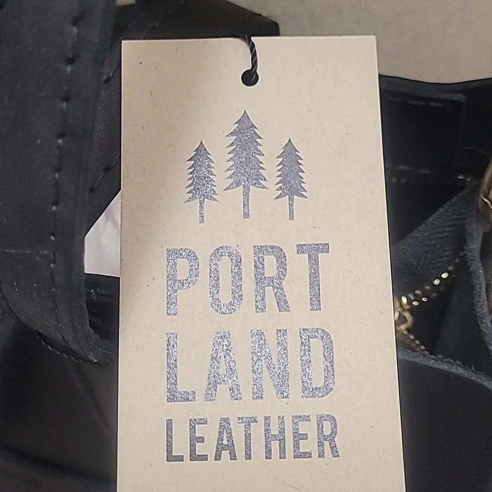 Portland Leather Black Tote - Picture 4 of 8